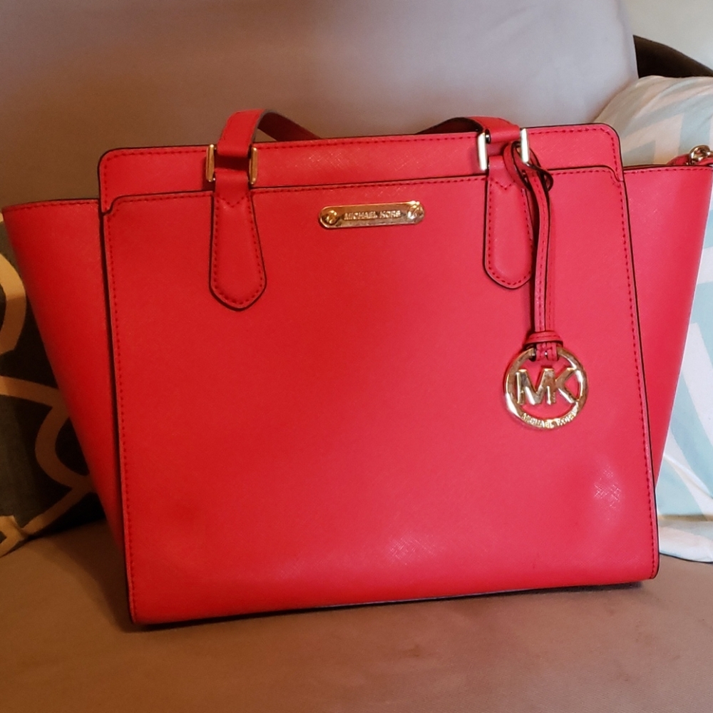 Michael Kors medium shoulder tote